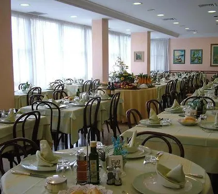 Ξενοδοχείο Abay 3*
